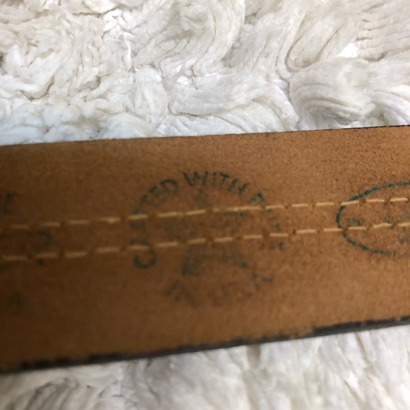 Men’s Lee leather belt preowned size 34-36. Bundle to save shipping. USA NYC Lee - Picture 13 of 16